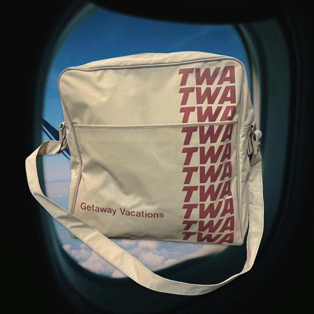 TWA Getaway Vacations Airline Beige Carry On Messenger Tote Bag Vintage Travel